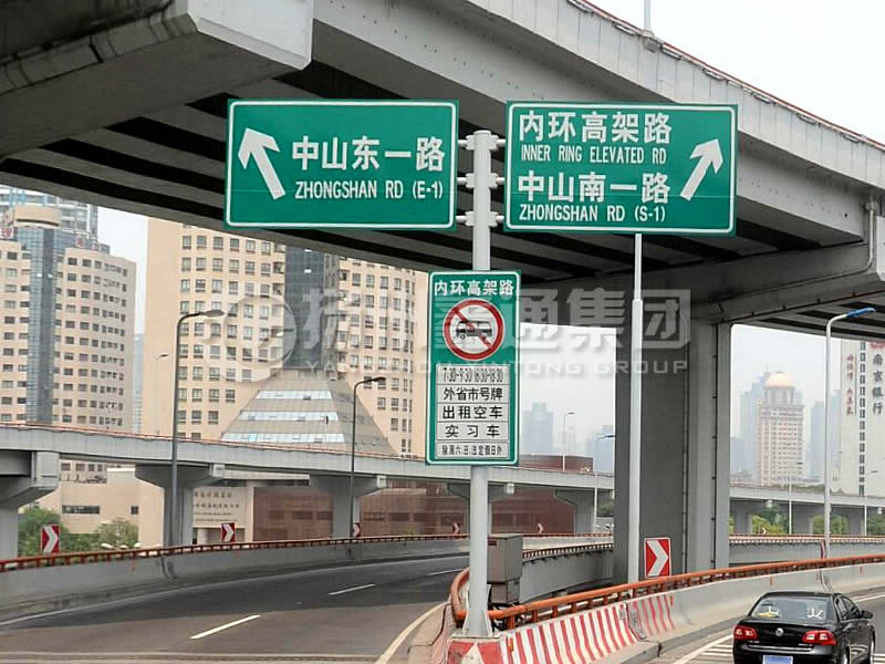 BZG-013，交通標志桿，T型三懸臂交通標志桿