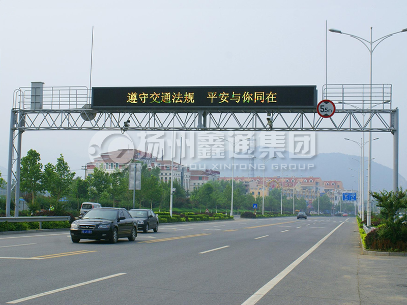 LMJ-013，桁架式情報板門(mén)架，龍門(mén)架